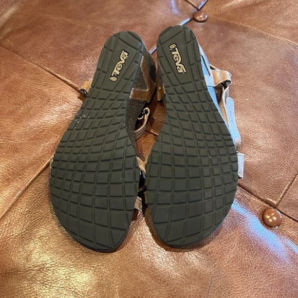 Teva leather sandals - Picture 3 of 3